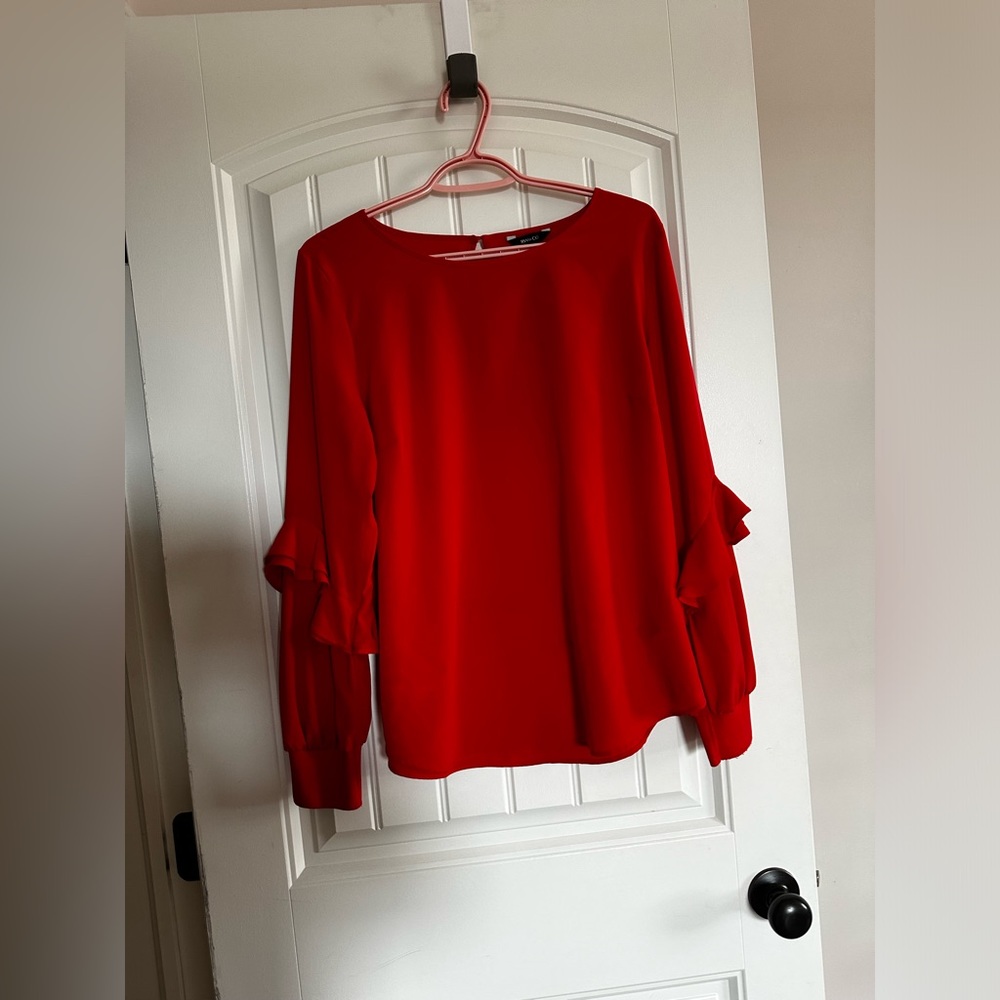 RW&Co ruffle top excellent condition